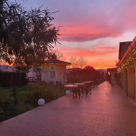 Country-House Pecora Nera Guest House Mosciano Sant'Angelo Bagian luar foto