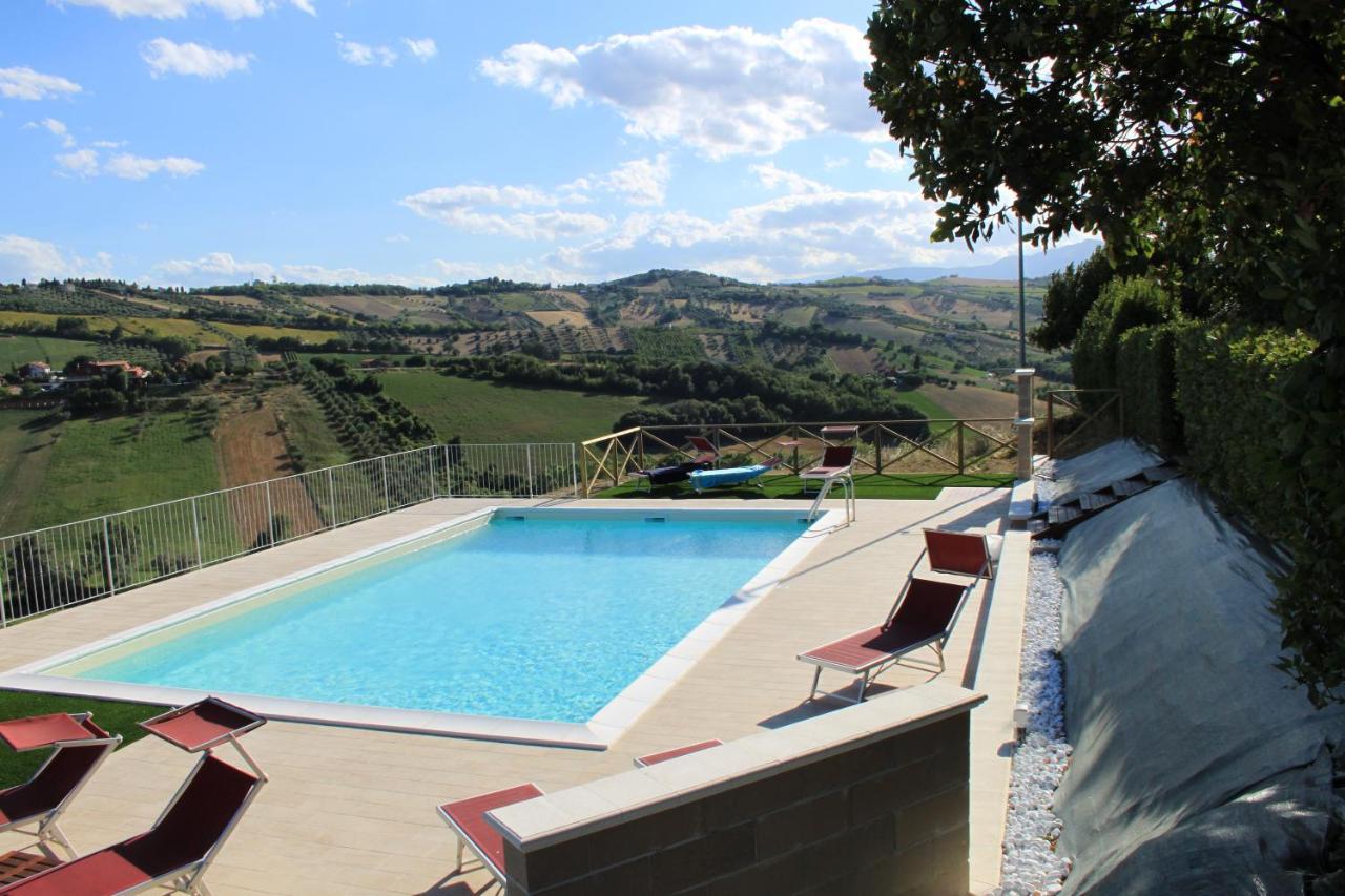 Country-House Pecora Nera Guest House Mosciano Sant'Angelo Bagian luar foto