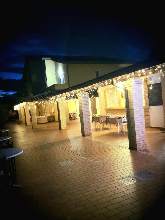 Country-House Pecora Nera Guest House Mosciano Sant'Angelo Bagian luar foto