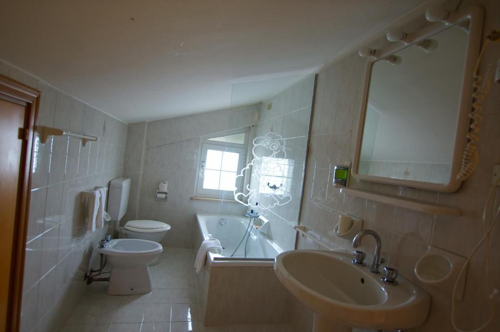 Country-House Pecora Nera Guest House Mosciano Sant'Angelo Ruang foto